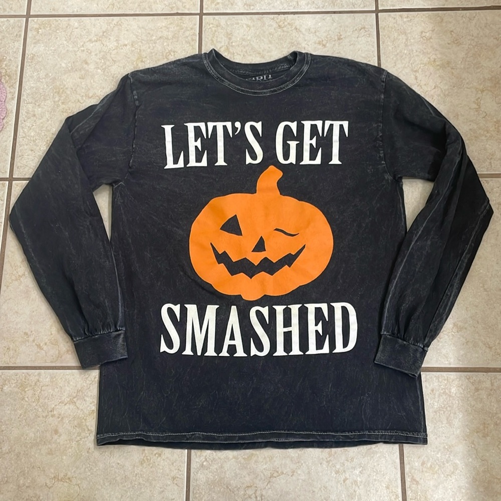 Spirit Halloween Pumpkin Graphic Long Sleeve Tee - EUC!